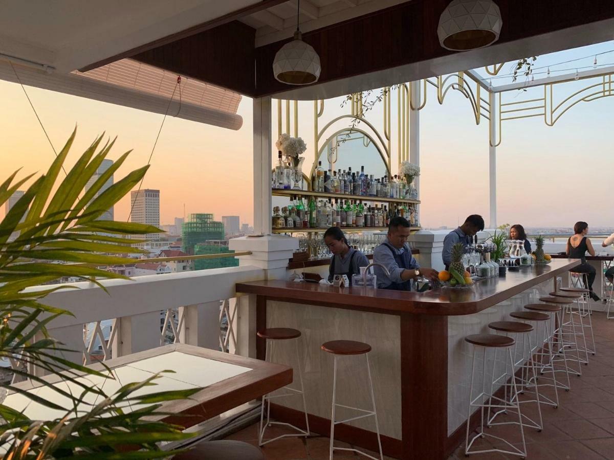 พอยต์ บูทิก โฮเต็ล Hotel พนมเปญ ภายนอก รูปภาพ