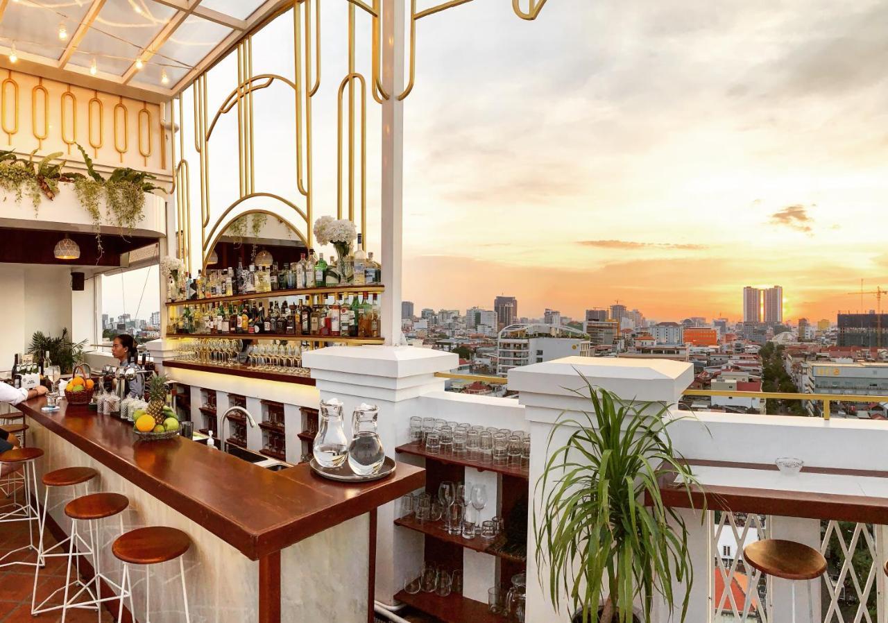 พอยต์ บูทิก โฮเต็ล Hotel พนมเปญ ภายนอก รูปภาพ